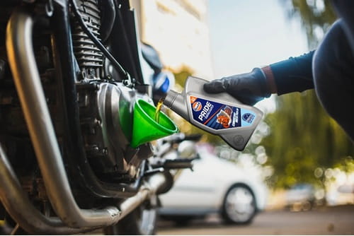 How to Choose the Best Engine Oil for Commuter Bikes